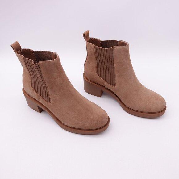 NEW Andre Assous Women's Gemma Chelsea Leather Ankle Booties Tan Size 9 - Picture 2 of 9